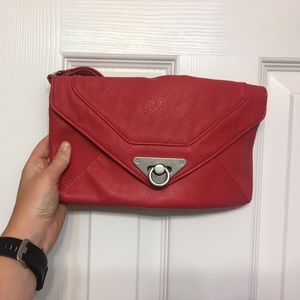 Red clutch